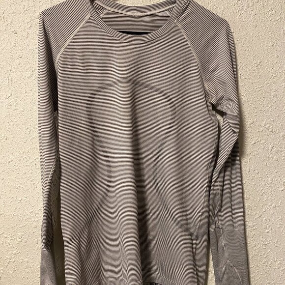 Lululemon Swiftly Tech Long Sleeve Hip Length White with Black Stripes - Picture 1 of 4